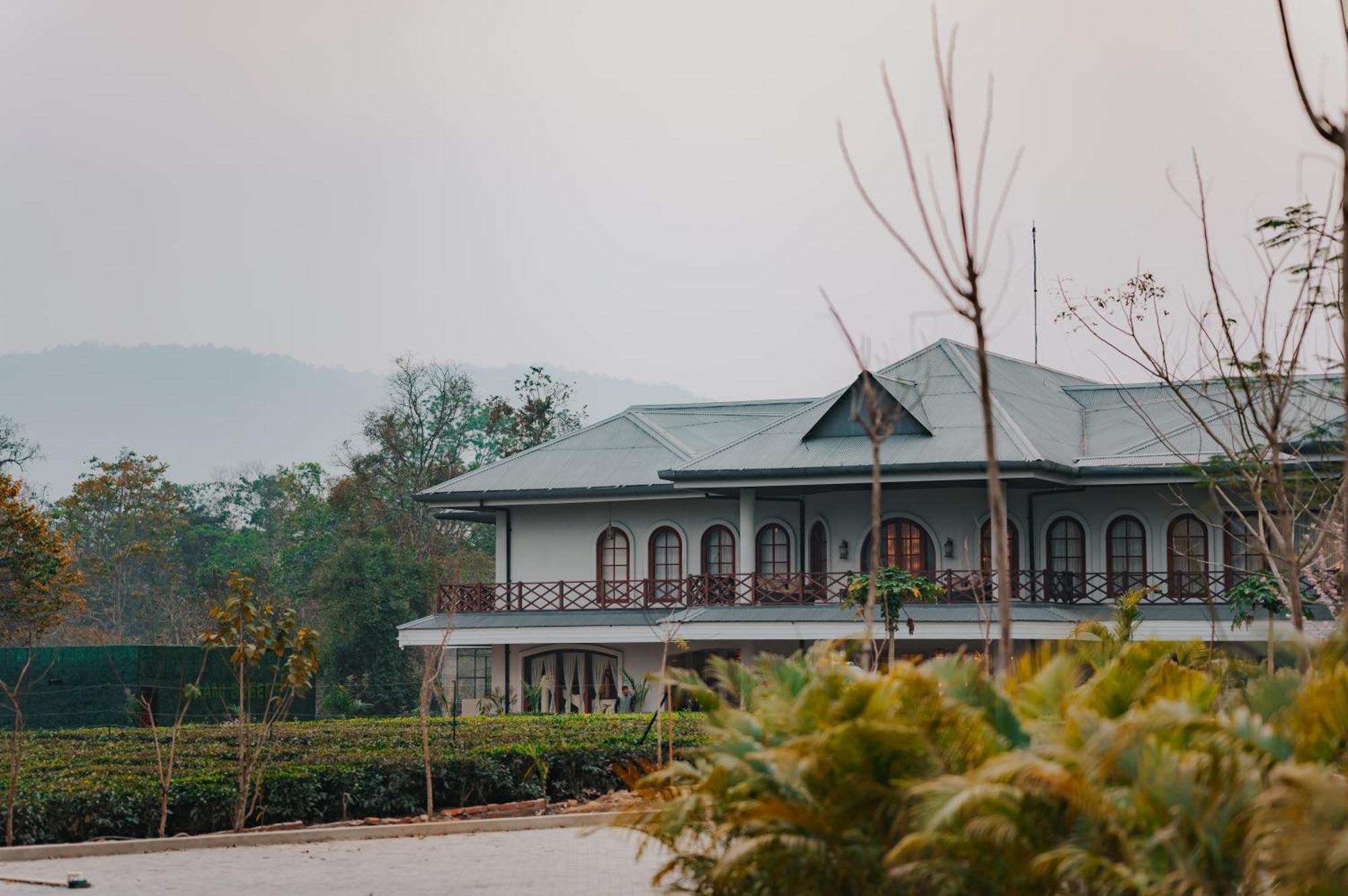 Vaani Greens Wildlife Resort, Kaziranga Kuthari Buitenkant foto