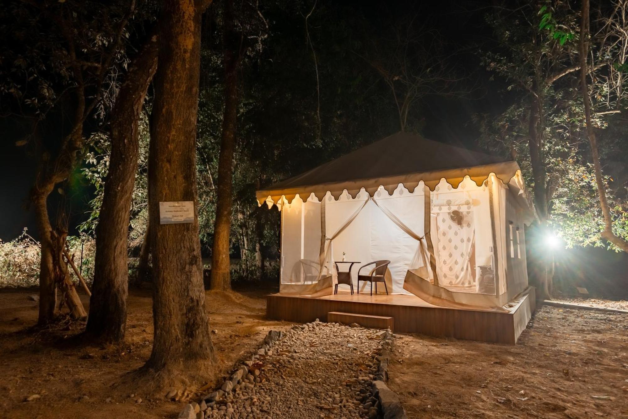 Vaani Greens Wildlife Resort, Kaziranga Kuthari Kamer foto